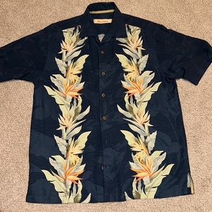Tommy Bahama short sleeve shirt M